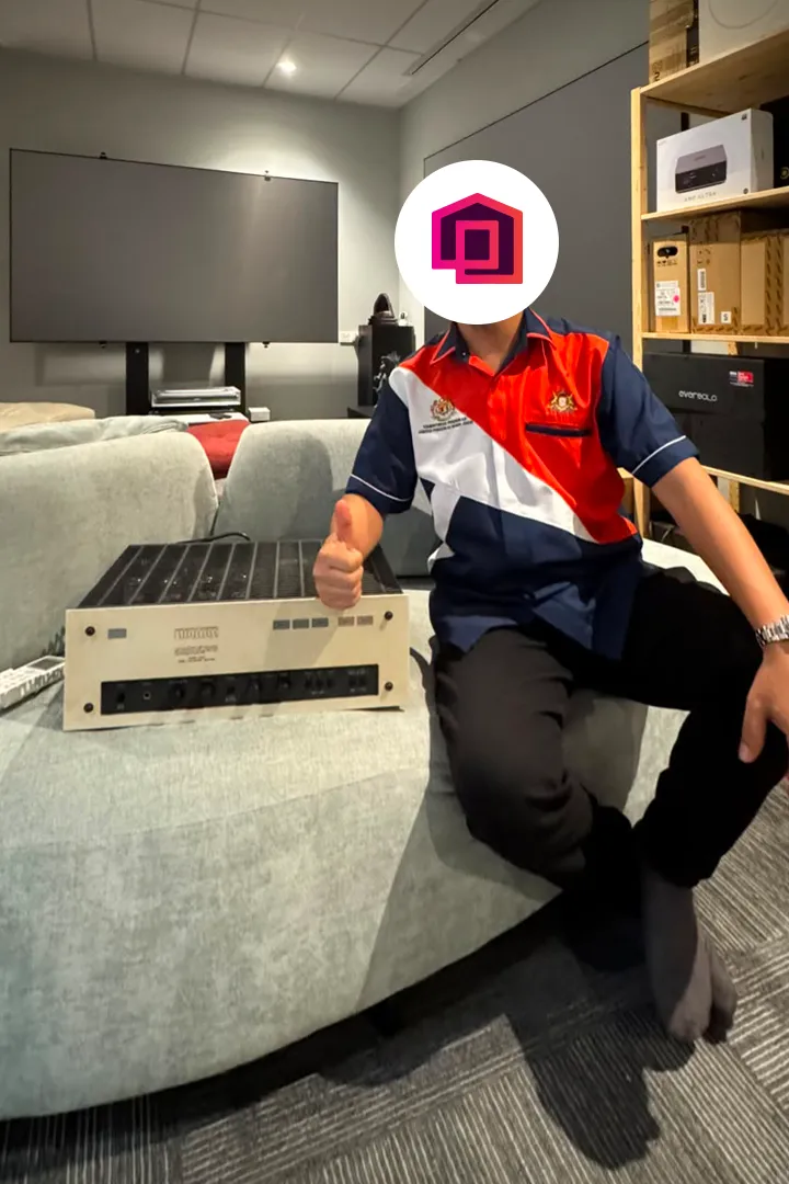 Cikgu Redzuan with his setup - Luxman L-33 Integrated Amplifier